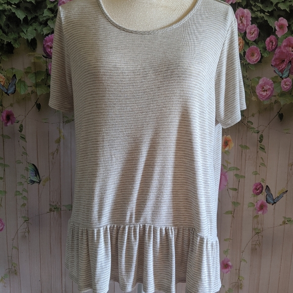 Source Unknown Tops - Short Sleeve Ruffle Hem Top Large